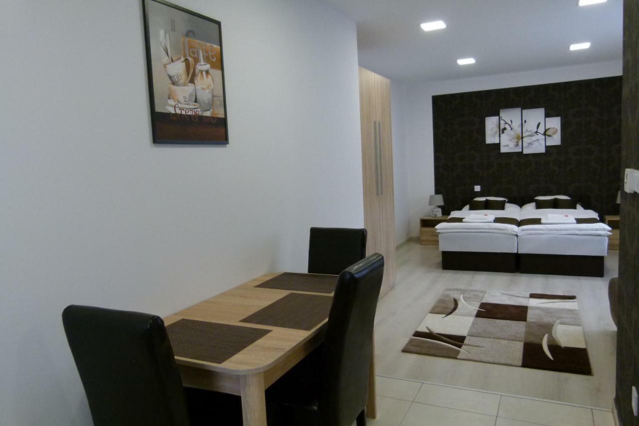 Wolf House Apartman Zalaegerszeg Ngoại thất bức ảnh