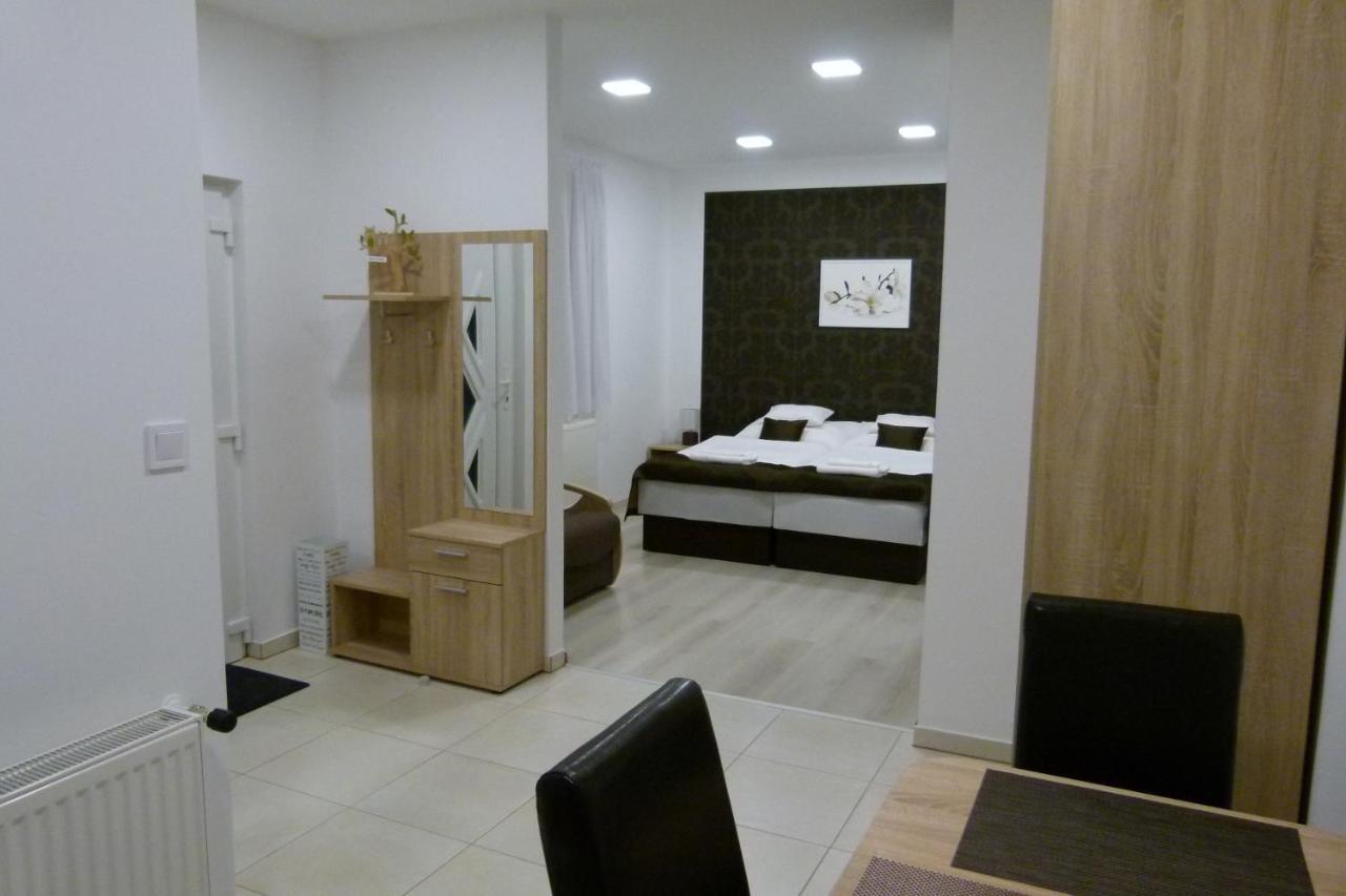 Wolf House Apartman Zalaegerszeg Ngoại thất bức ảnh